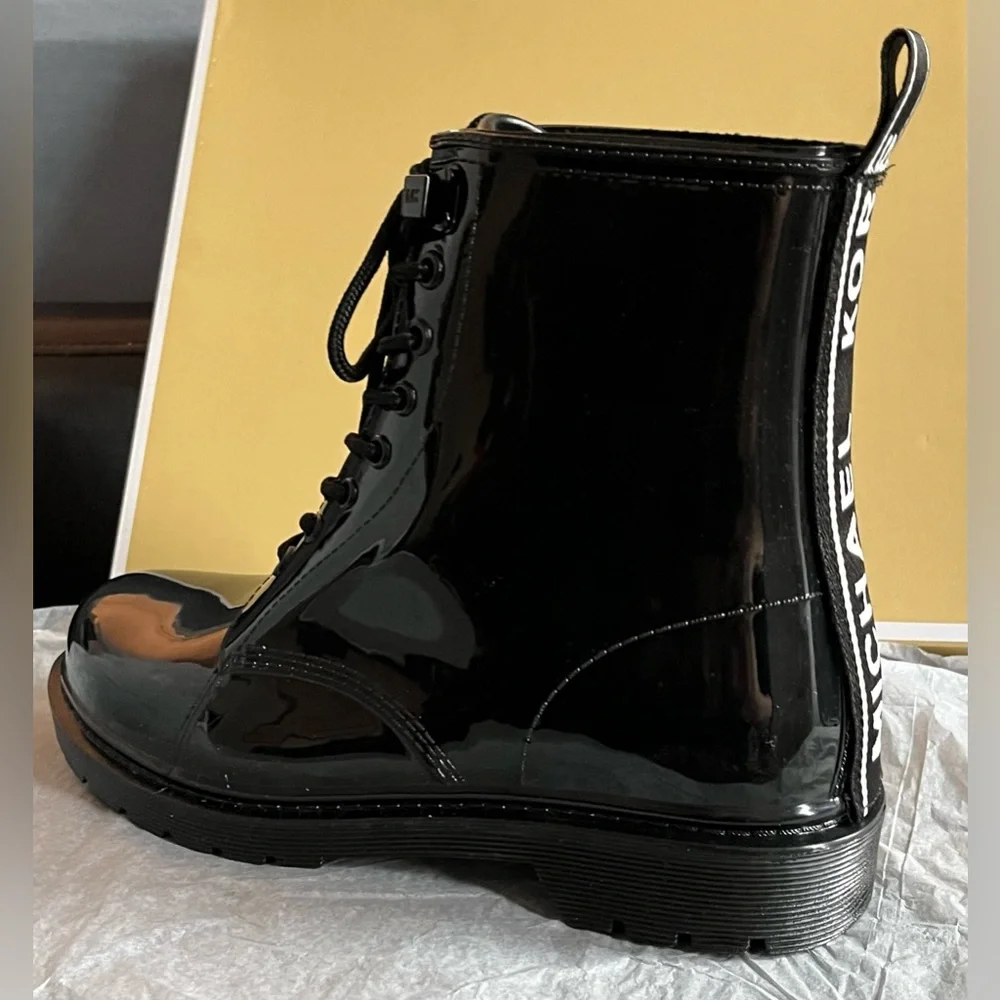 NIB NWT MICHAEL Michael Kors Tavie Combat Rain Boot Water Resistant Size 9 - Picture 6 of 14